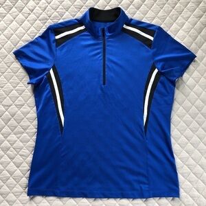 Tail shortsleeve top